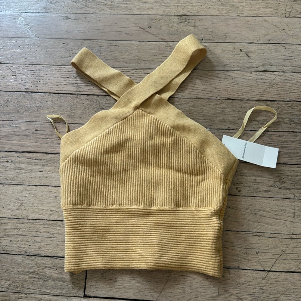 NWT Abercrombie & Fitch Crop Top